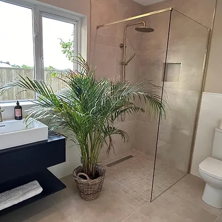 The Lodge, Monkstown 3* Monkstown (Cork)