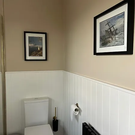 בית הארחה The Lodge, Monkstown 3*
