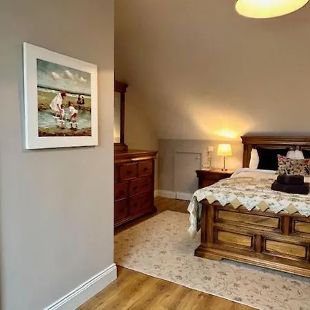 The Lodge, Monkstown Pensionat 3*